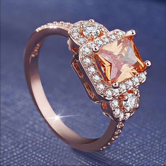New Women’s Set Rose Gold Plated Zircon Ring - Picture 4 of 4